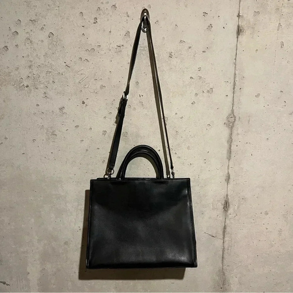 MARC JACOBS Madison Medium Black Leather Shoulder Crossbody Bag - Picture 3 of 16